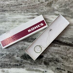NEW Kohls necklace green and silver